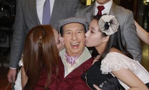 新澳门四肖期期准中特更新时间，全面释义解释落实