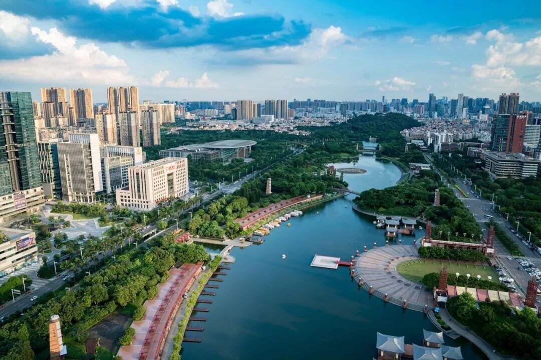 2025年新澳门正版免费大全，精选解析与落实策略