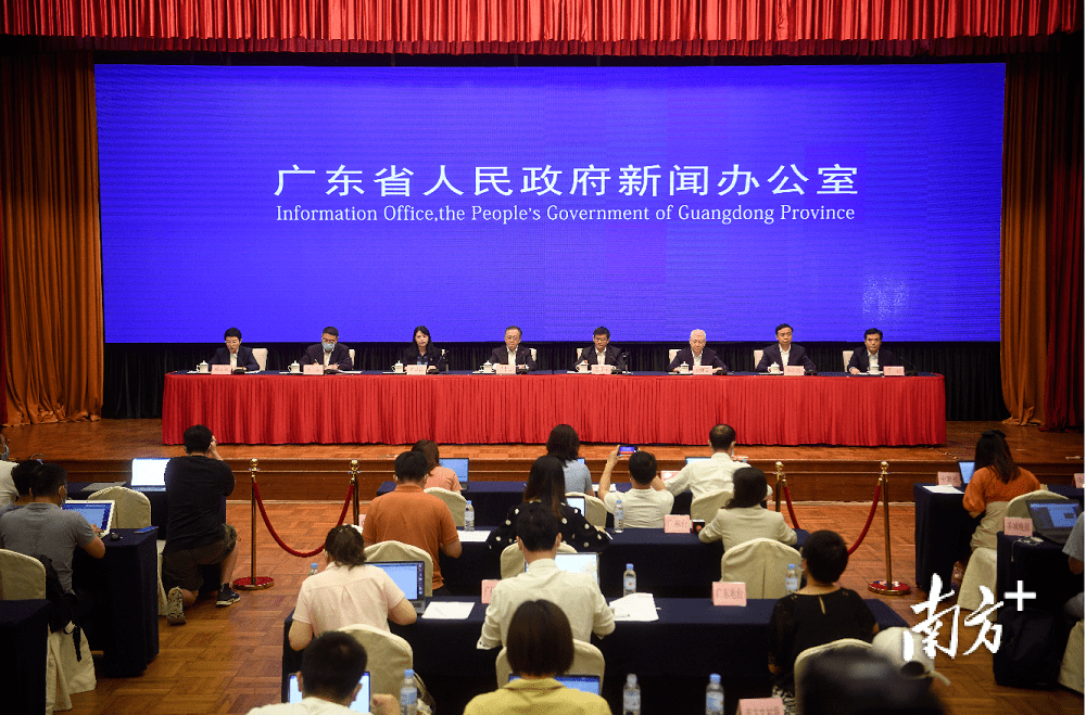 2025新澳门精准正版免费男人味全面解析与落实防范措施